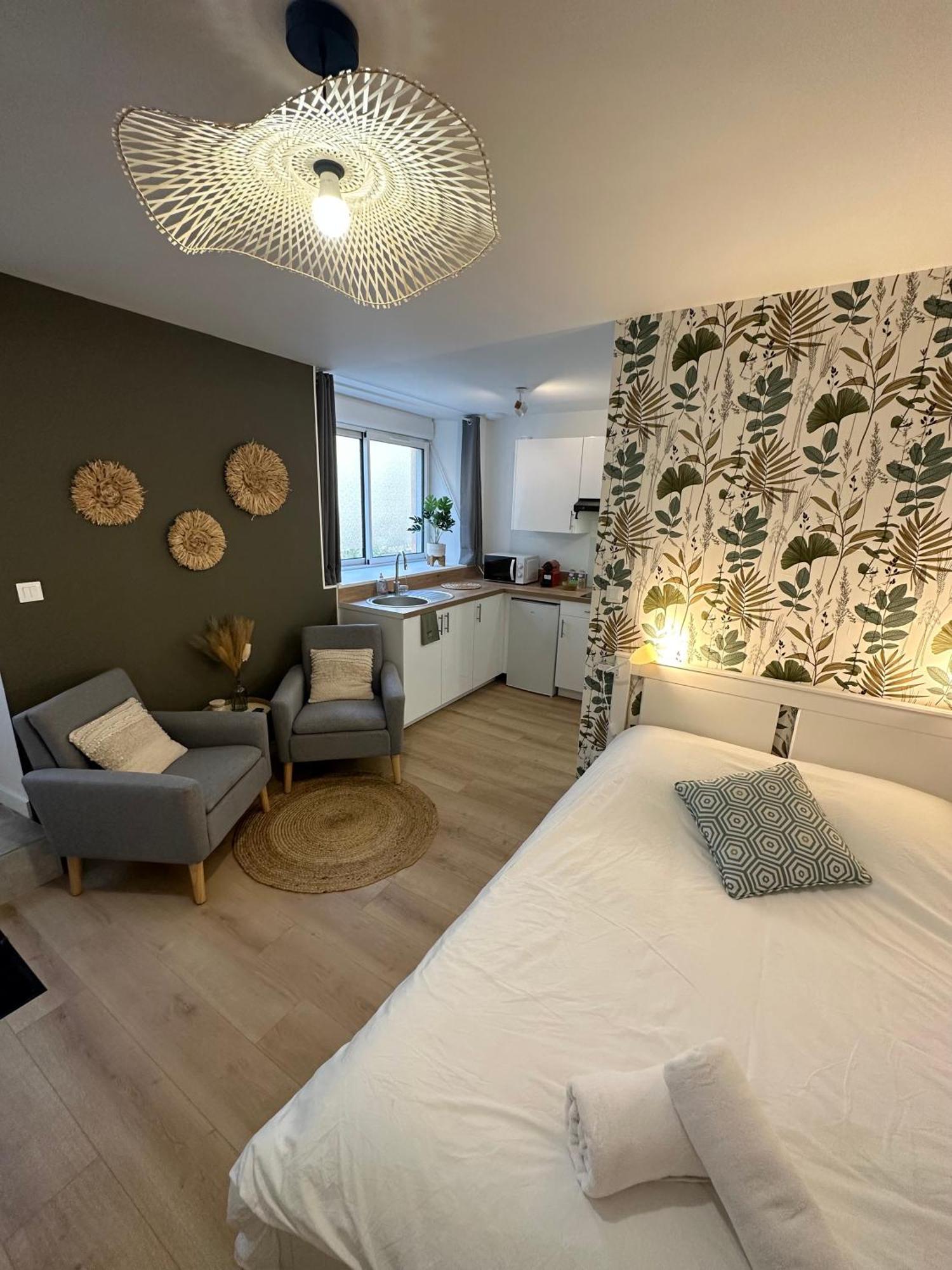 Apartment Le Vegetal / Nay Centre